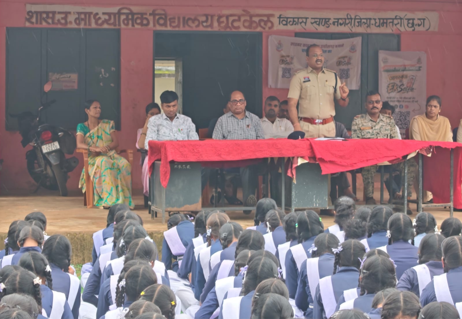शासकीय हाई स्कूल बोरई में साइबर जागरूकता अभियान